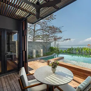 sumitra-luxury-villas-a-pramana-experience.ubudhotelsnow.com/
